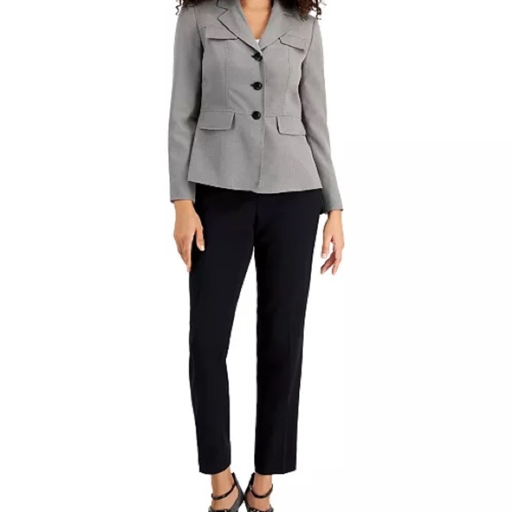 Le Suit Gray Blazer